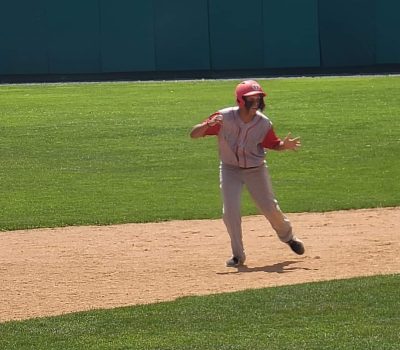 Nice action shot of Anthony moving on the bases.